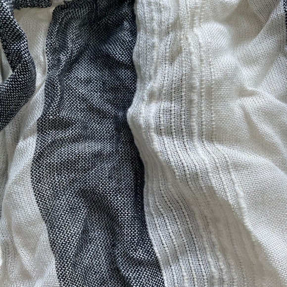 ASOS beach shorts - Picture 2 of 3